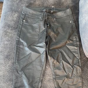 LOW RISE LEATHER-LIKE SKINNY PANTS